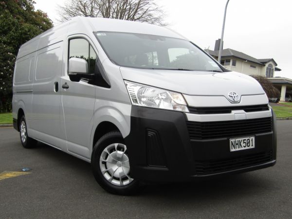 2021 Toyota Hiace ZX 2.8DT 6AT RWD image