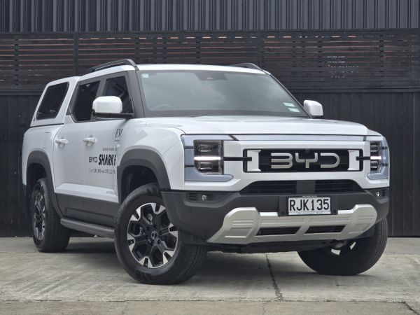 2025 BYD Shark 6 Premium Phev Awd Ute image