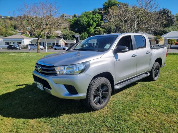 2017 Toyota Hilux Sr Td Dc 2.8D/4Wd/6M image