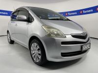 Image for 2006 Toyota Ractis Hatchback