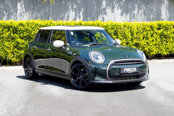 2022 MINI Hatch Cooper 5DR Hatch image