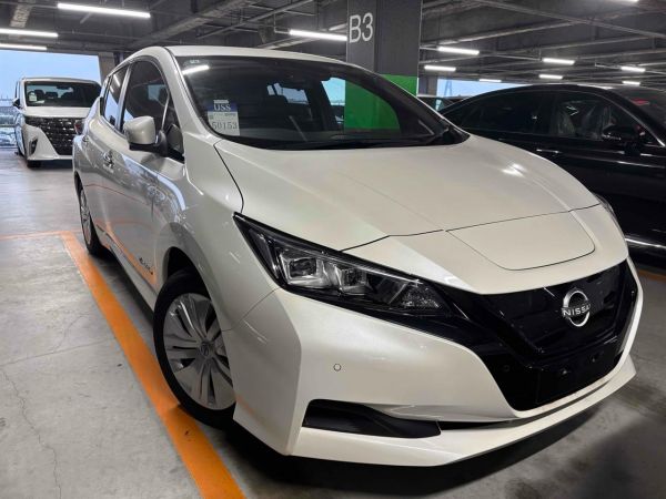 2021 Nissan Leaf Hatchback 40S, Reverse Camera, Cruise Control, Heated Seats image