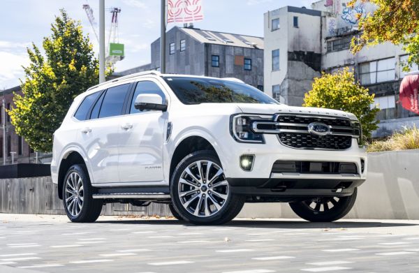 2025 Ford Everest Platinum 3.0D 4WD image