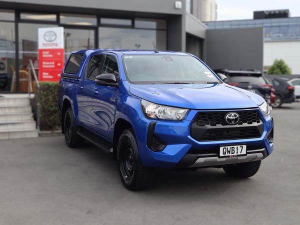 2024 Toyota Hilux SR 2.8L Turbo Diesel 48V Hybrid 4wd Auto image